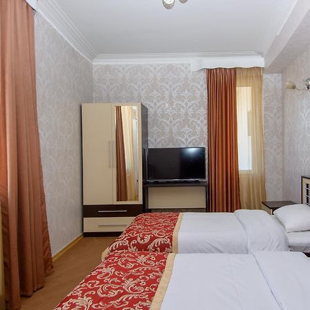 Silk Road Hotel Tbilisi Esterno foto