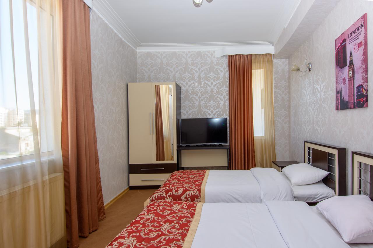 Silk Road Hotel Tbilisi Esterno foto